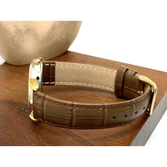 Disney Winnie the Pooh Womens Watch White Dial Quartz Brown Leather Band… - Picture 9 of 14